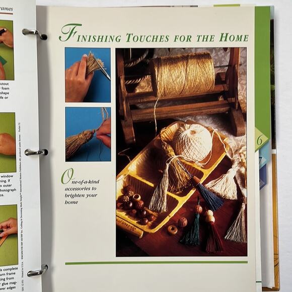 Crafting & Decorating Made Simple Book Looseleaf Binder Crafters Companion 5-8 - Picture 4 of 10